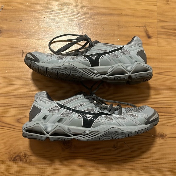 Mizuno Shoes - Mizuno Wave Tornado X2 Womens Size 9 Gray Volleyball Sneakers Shoes